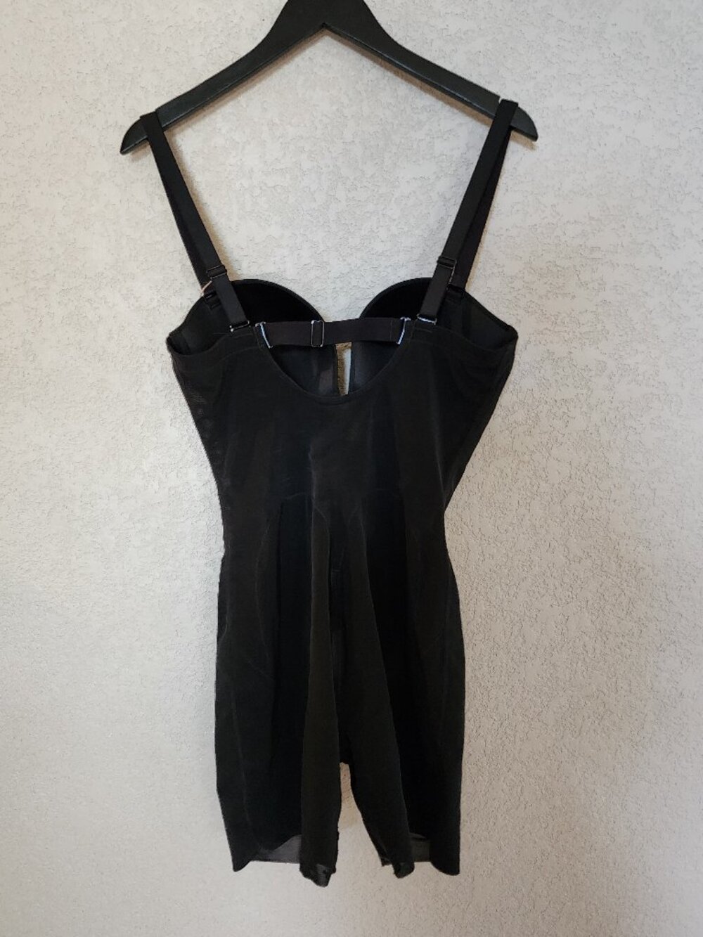Shapellx MeshSmooth Deep Plunge shaping Bodysuit Size Large NWT - Picture 3 of 7